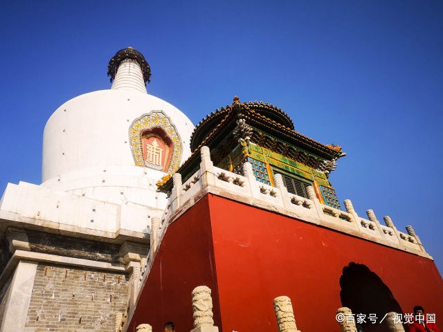 北海公园白塔红墙九龙壁,人们跳舞,鸳鸯嬉戏!